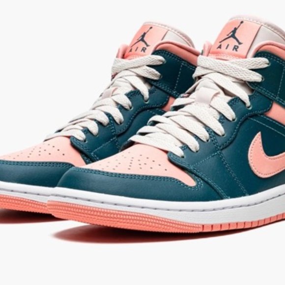 SOLD! WMNS AIR JORDAN 1 MID 100% Authentic Brand New in Box! - Picture 10 of 10